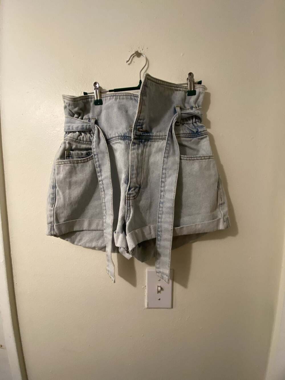 Forever 21 Paperbag Waist Denim Shorts Size M Light Wash Tied Belt